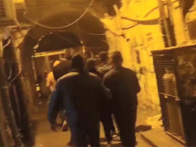 תפיסת השב"חים במאה שערים. צילום: יאיר לוי