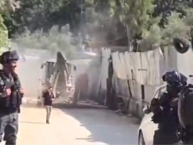 הריסת מבנים לא חוקיים במזרח ירושלים. פרסום לפי סעיף 27א לחוק זכויות יוצרים