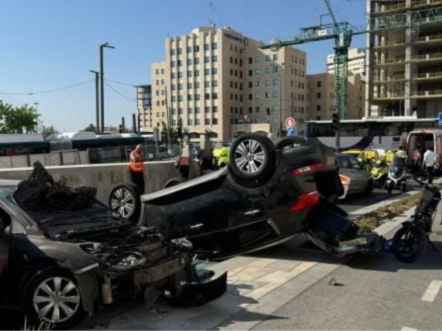 התאונה ליד בנייני האומה. צילום: דוברות איחוד הצלה