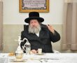 בְּטוּב צַדִּיקִים תַּעֲלֹץ קִרְיָה: שמחה בחצר שאץ לרגל הולדת הנכד 