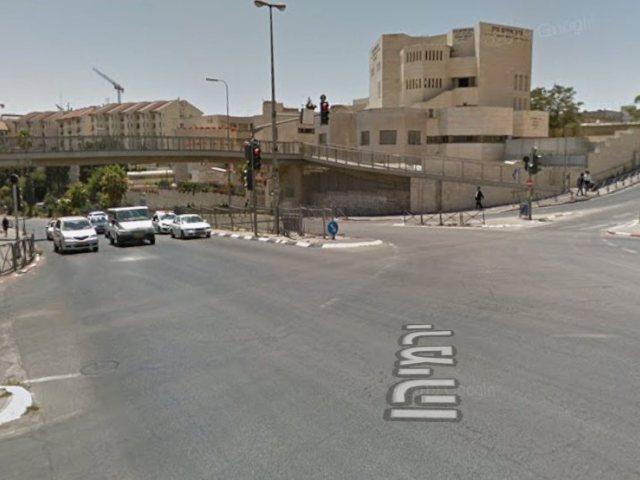 צומת ברנדייס מנחת יצחק | גוגל מפות