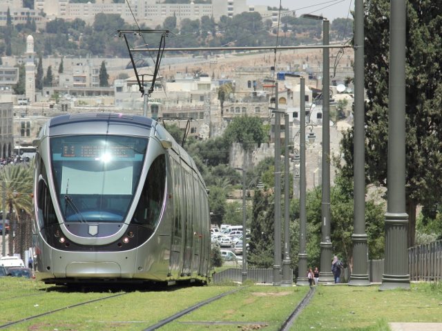 הרכבת הקלה shutterstock