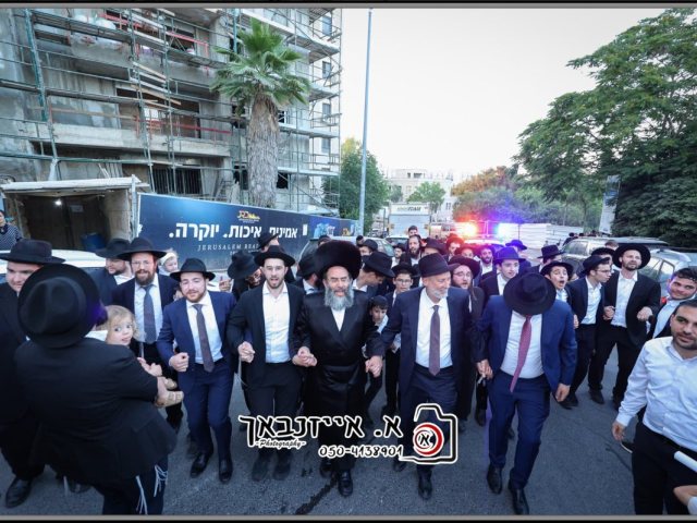 באדיבות המצלם