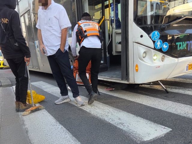 הקורקינט מתחת לאוטובוס | איחוד הצלה
