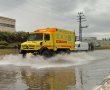  הצפות ביבנה: הכבישים נפתחים בהדרגה – צוותי מד”א מסייעים בחילוץ תושבים