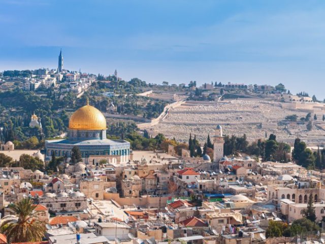 יסתיר לו את הנוף | הר הבית shutterstock