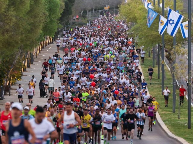 רצי המרתון { צילום: SPORTPHOTOGRAPHY