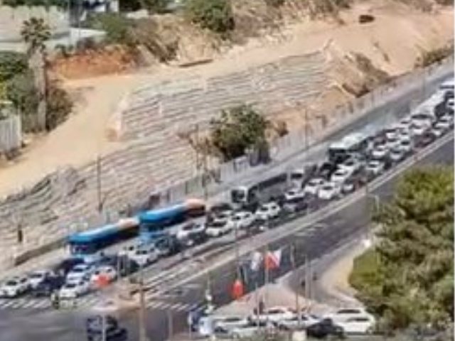 פקקי תנועה בכביש גולדה | קבוצת עדכוני רמות