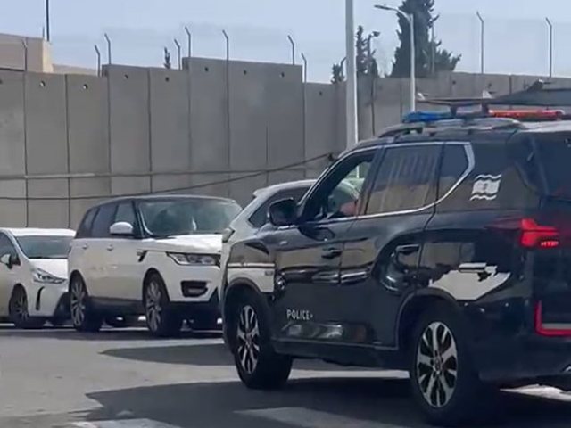 המשטרה בקבר רחל | אייל עטיה