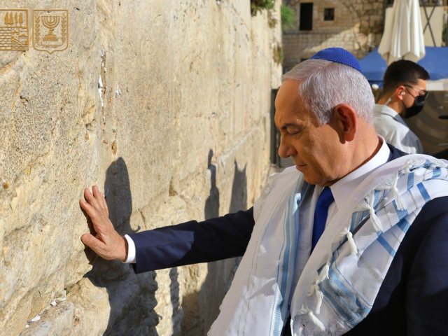 נתניהו שוב בכותל | הקרן למורשת הכותל