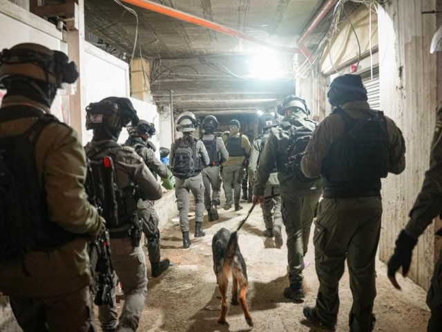הפשיטה על מחנה הפליטים | דוברות המשטרה